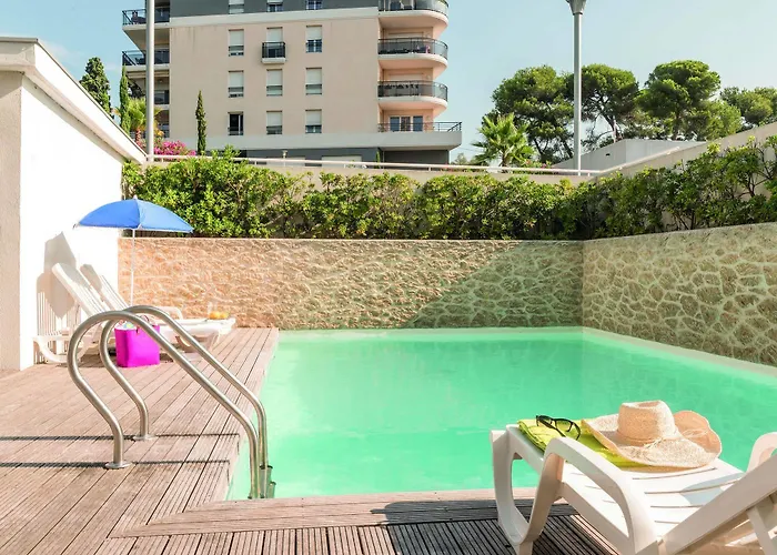 Appart'city Apartahotel Antibes